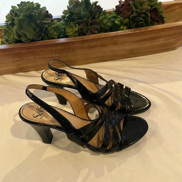 Sofft Shoes - SOFFT brand black patent leather‎ strap heel heels heeled sandals shoes size 8.5
